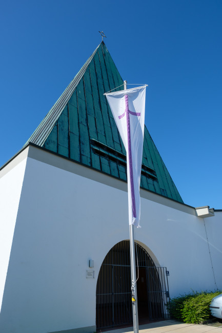 Die Thomaskirche von Vorne.