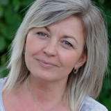 Agneta Holzapfel